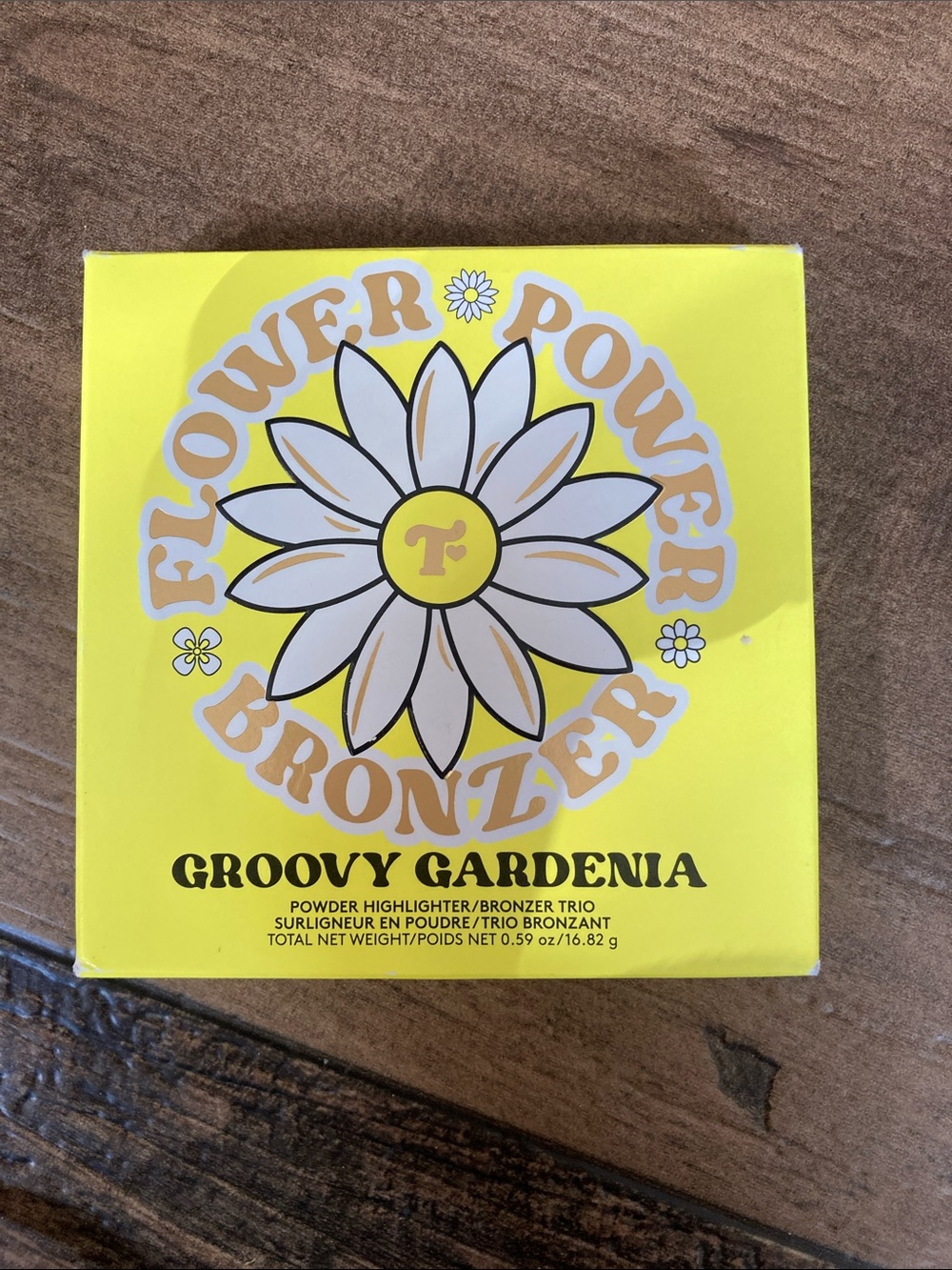 Trixie Cosmetics Flower Power Bronzer Trio - Yellow & White Daisy Design